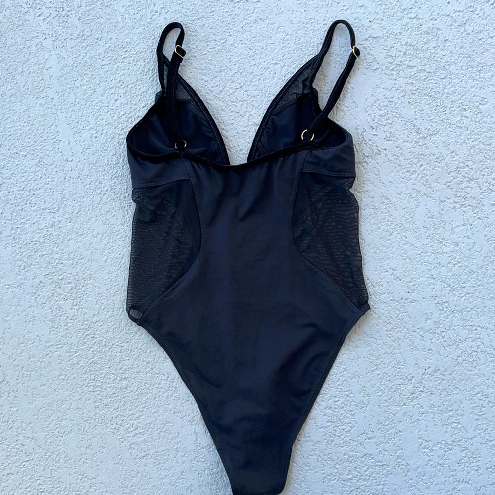 Good American Mesh Velvet Strap Bodysuit - Picture 3 of 5